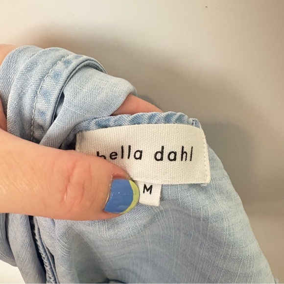 Bella Dahl Silverlake Wash Light Blue Chambray Sleeveless Top - Picture 4 of 6